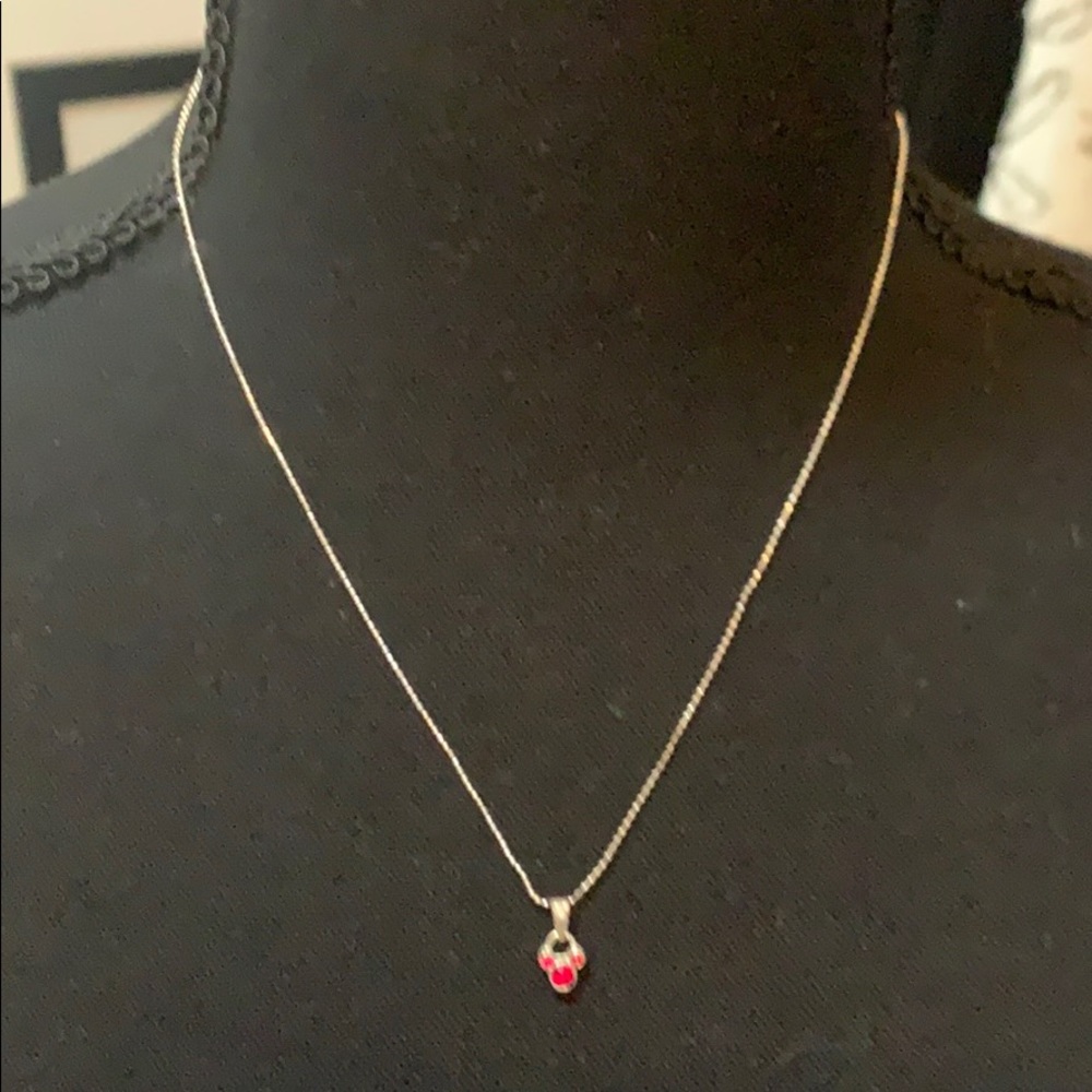 Small mouse ear necklace in red stones - Picture 2 of 6